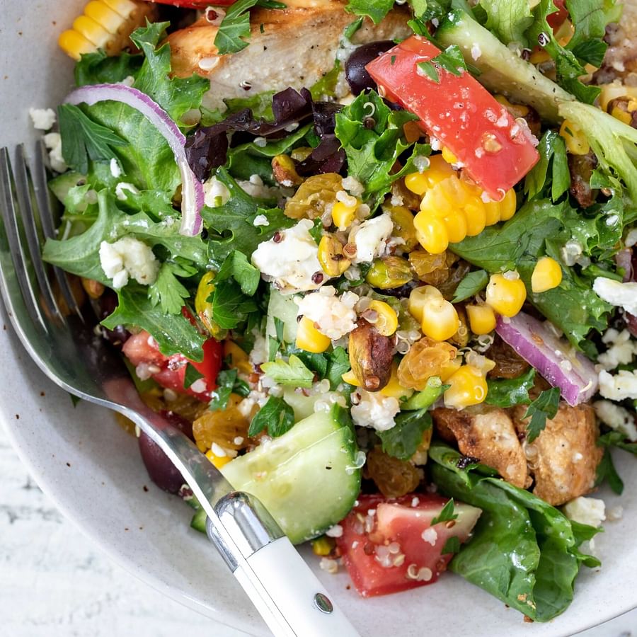 Quinoa Salad with Grilled Chicken for Camping